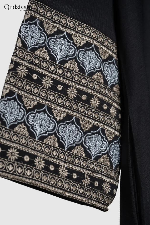 Noir Textured Kimono Open Abaya - Image 3