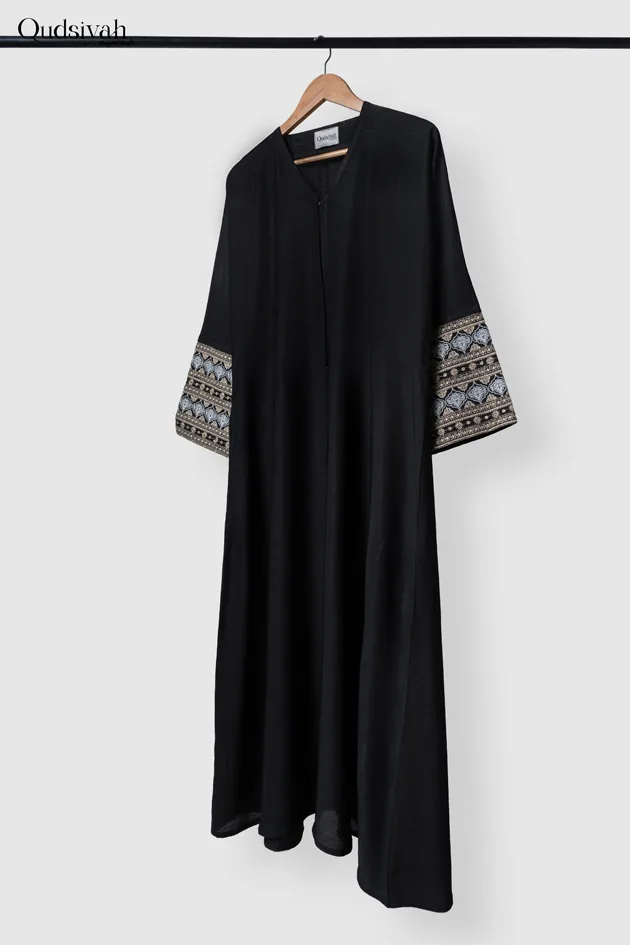 Noir Textured Kimono Open Abaya - Image 4